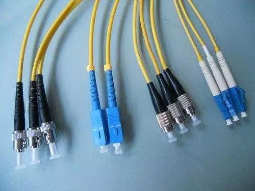 光纖跳線具體怎么分類？